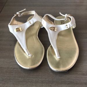 Logo gold Plate Leather Thong Sandal white